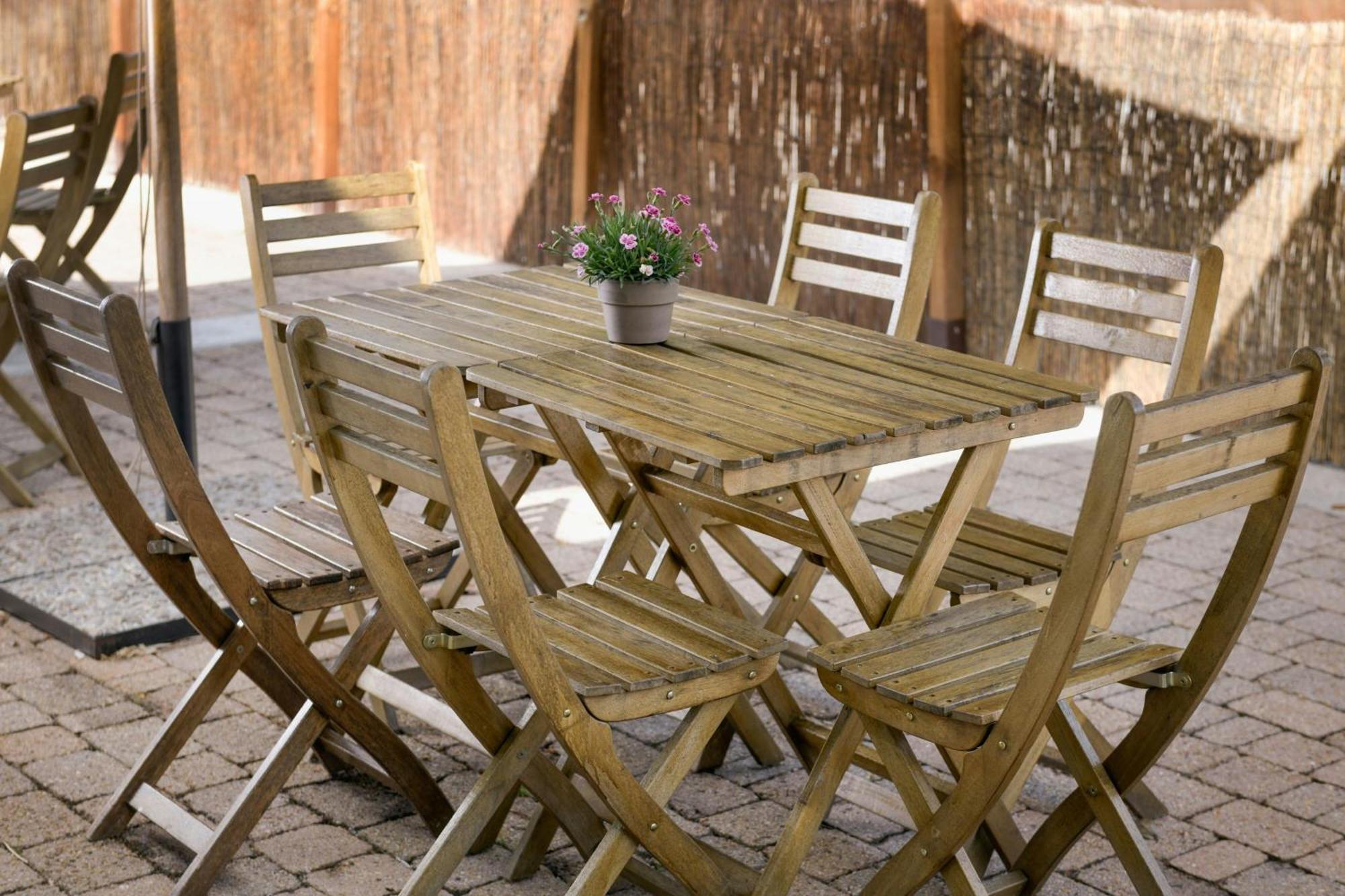 Hotel Palacio Del Carmen, Autograph Collection Santiago de Compostela Dış mekan fotoğraf Outdoor furniture